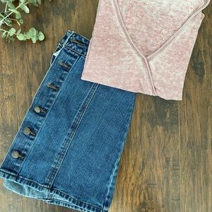 Jean skirt with buttons